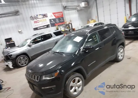 2018 Jeep Compass Latitude 4X4 from USA, damaged, VIN 3C4NJDBB4JT431678